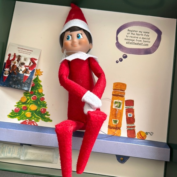 Red Holiday Figure - Picture 5 of 10